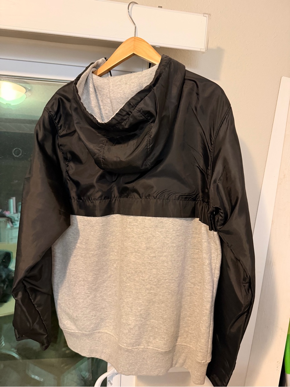 Two-Tone Hooded Pullover Jacket - Black & Light Gray